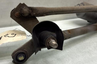 Moteur essuie glace avant TOYOTA YARIS 2