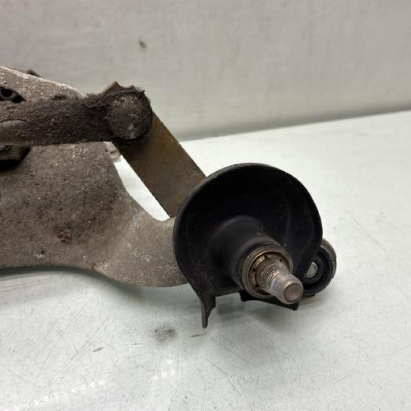 Moteur essuie glace avant TOYOTA YARIS 2 Photo n°3