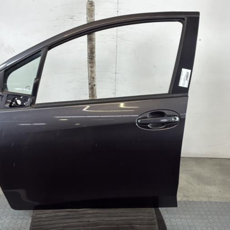 Porte avant gauche TOYOTA YARIS 3 Photo n°1