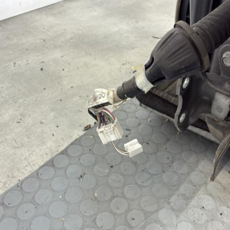 Porte avant gauche TOYOTA YARIS 3 Photo n°5