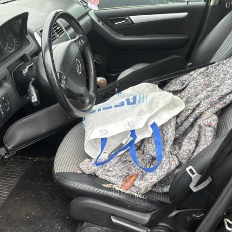 Renfort pare choc arriere (traverse) MERCEDES CLASSE A 169 Photo n°14