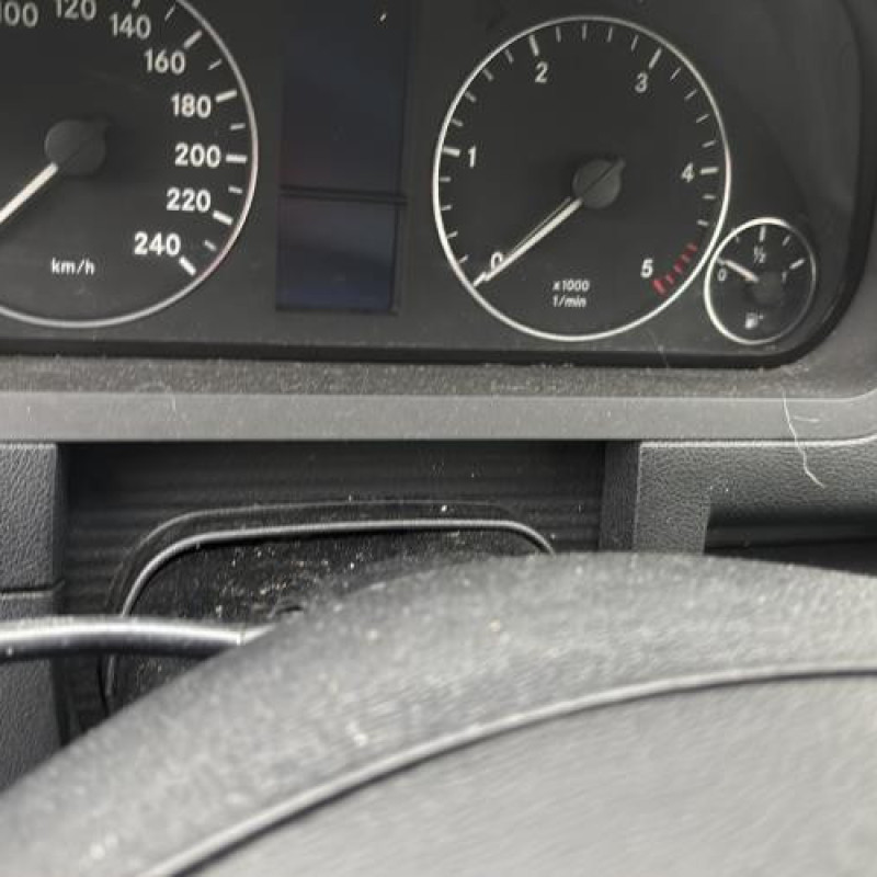 Renfort pare choc arriere (traverse) MERCEDES CLASSE A 169 Photo n°18