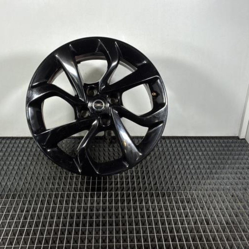 Jante OPEL CORSA E Photo n°1