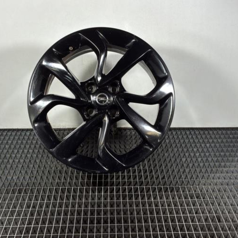 Jante OPEL CORSA E Photo n°1