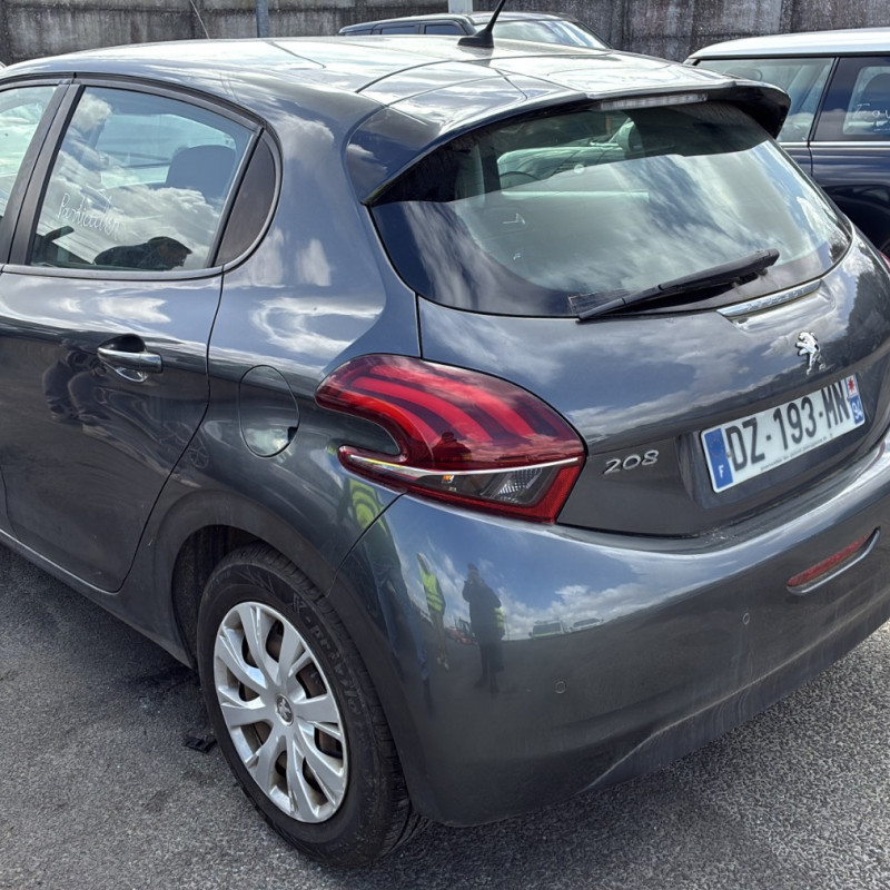 PEUGEOT 208 1 PHASE 2 1.6 BLUE HDI - 8V TURBO Photo n°15