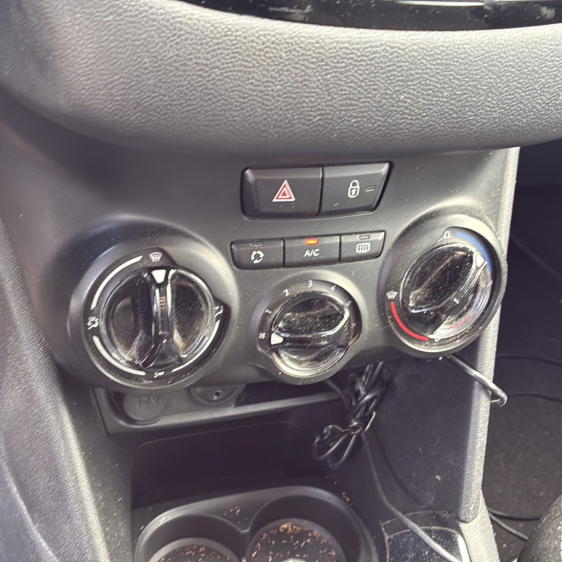 PEUGEOT 208 1 PHASE 2 1.6 BLUE HDI - 8V TURBO Photo n°29