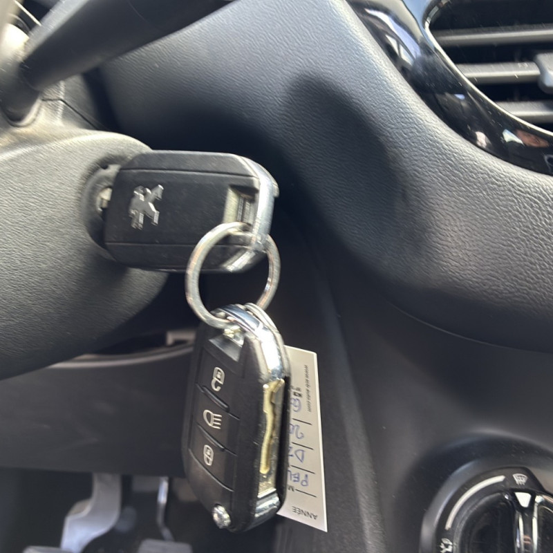PEUGEOT 208 1 PHASE 2 1.6 BLUE HDI - 8V TURBO Photo n°31