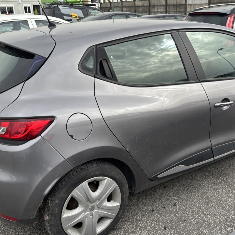 RENAULT CLIO 4 PHASE 1 1.5 DCI - 8V TURBO Photo n°17