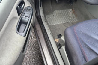 Boitier air bag RENAULT CLIO 2