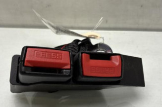 Attache ceinture arriere droit RENAULT CLIO 3 Photo n°1