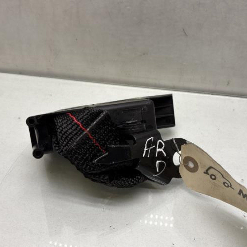 Attache ceinture arriere droit RENAULT CLIO 3 Photo n°3