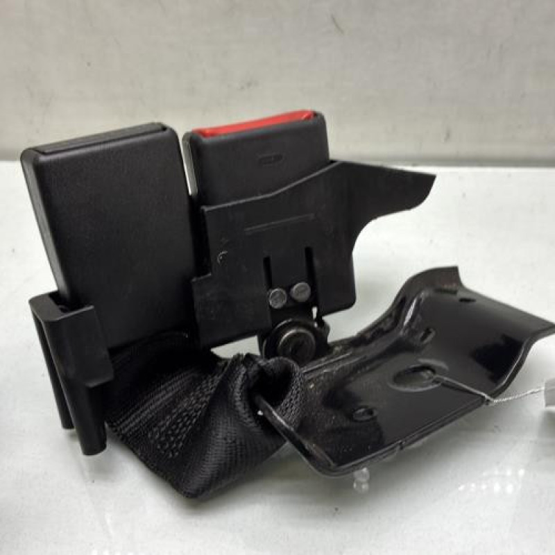 Attache ceinture arriere gauche RENAULT CLIO 3 Photo n°2