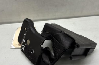 Attache ceinture arriere gauche RENAULT CLIO 3