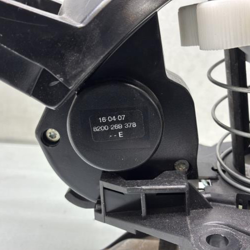 Treuil de roue de secours RENAULT CLIO 3 Photo n°4