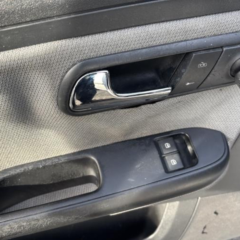 Feu arriere stop central SEAT IBIZA 3 Photo n°14