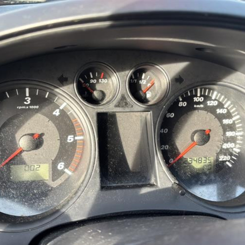 Feu arriere stop central SEAT IBIZA 3 Photo n°20