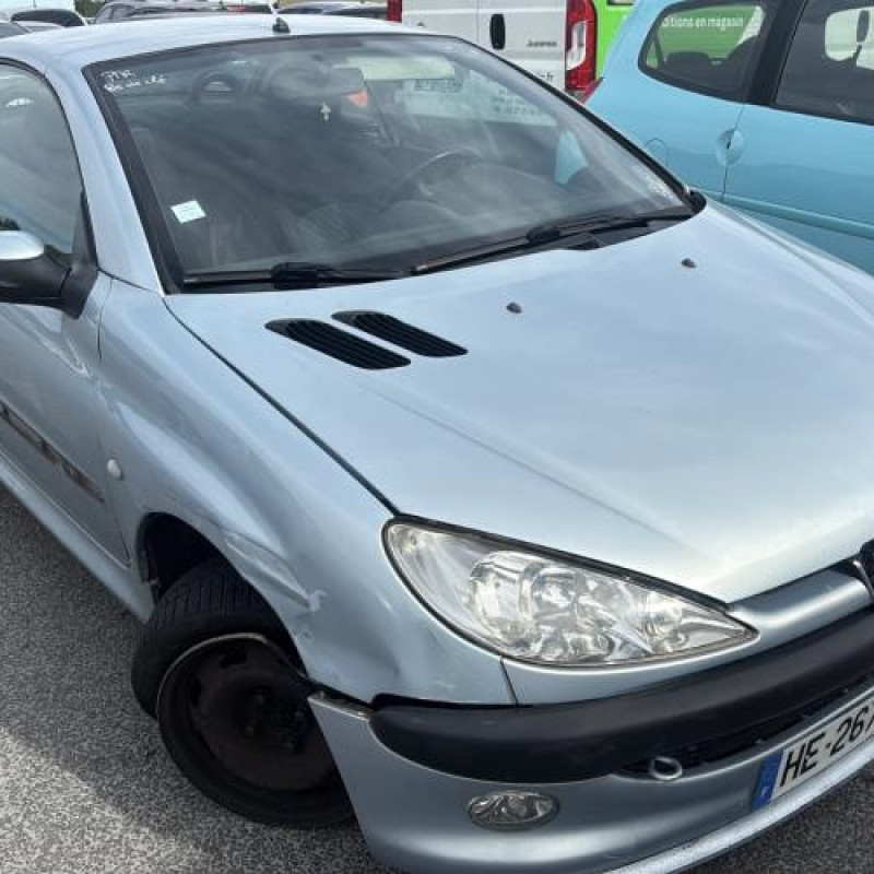 Feu arriere stop central PEUGEOT 206 Photo n°5