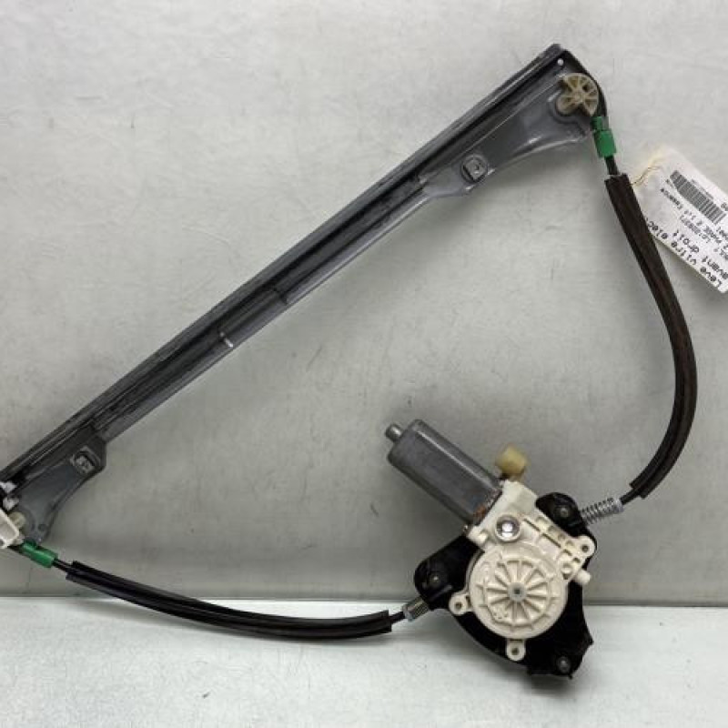 Leve vitre electrique avant droit RENAULT CLIO 2 Photo n°1