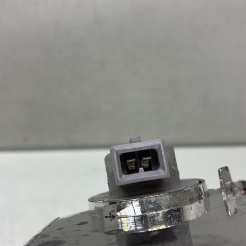 Anti brouillard arriere gauche RENAULT KADJAR Photo n°4