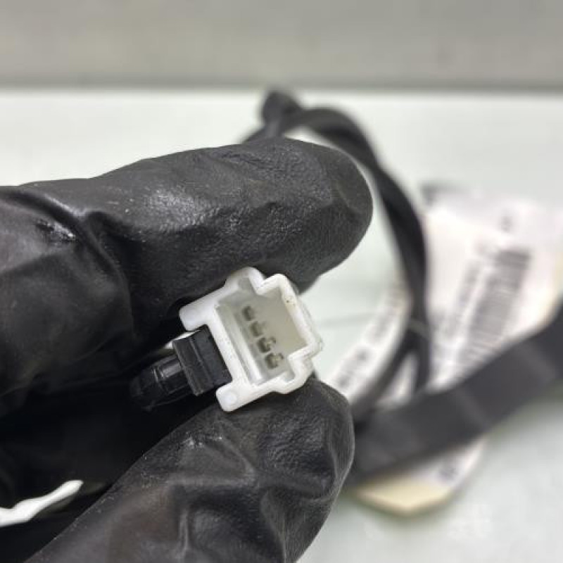 Attache ceinture avant droit RENAULT KADJAR Photo n°4