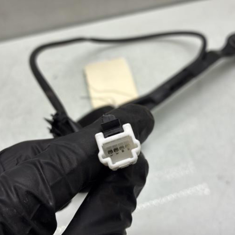 Attache ceinture avant gauche RENAULT KADJAR Photo n°2