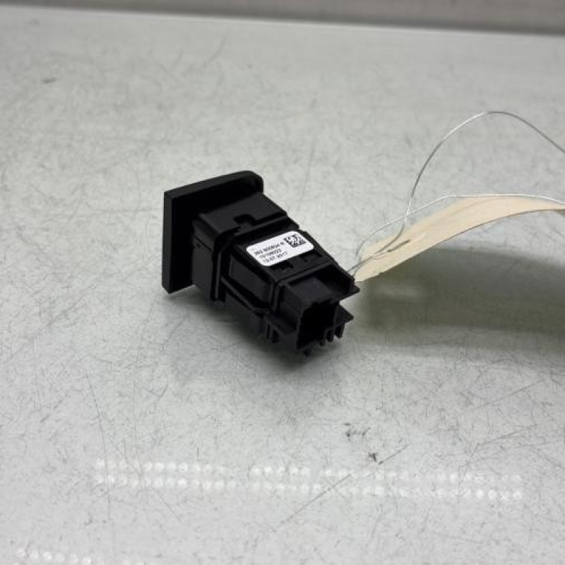 Bouton de warning RENAULT KADJAR Photo n°2