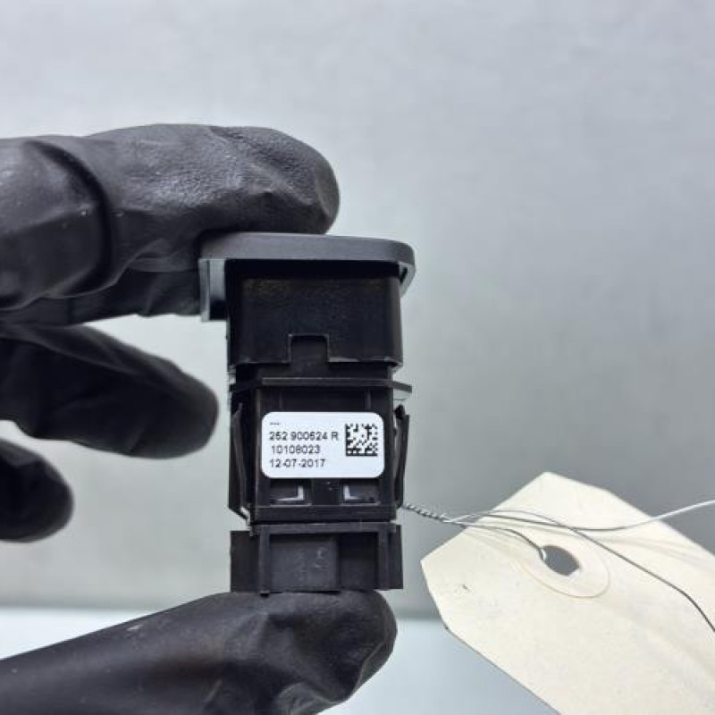 Bouton de warning RENAULT KADJAR Photo n°3