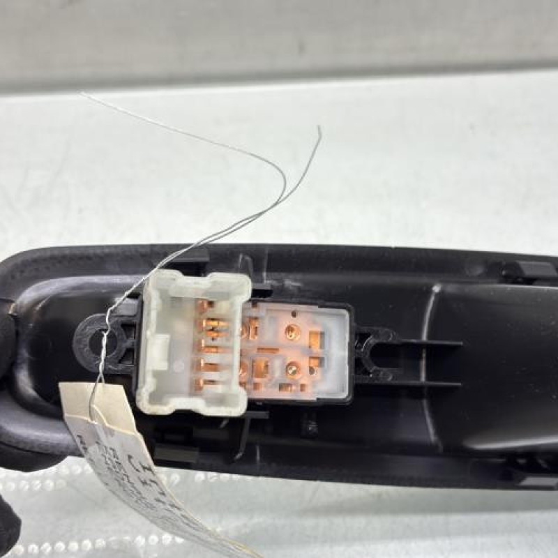 Interrupteur de leve vitre arriere droit RENAULT KADJAR Photo n°3