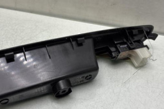 Interrupteur de leve vitre arriere gauche RENAULT KADJAR