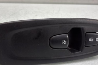 Interrupteur de leve vitre avant droit RENAULT KADJAR Photo n°1