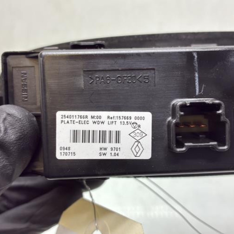 Interrupteur de leve vitre avant gauche RENAULT KADJAR Photo n°4