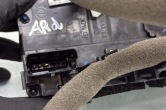 Serrure arriere droit RENAULT KADJAR