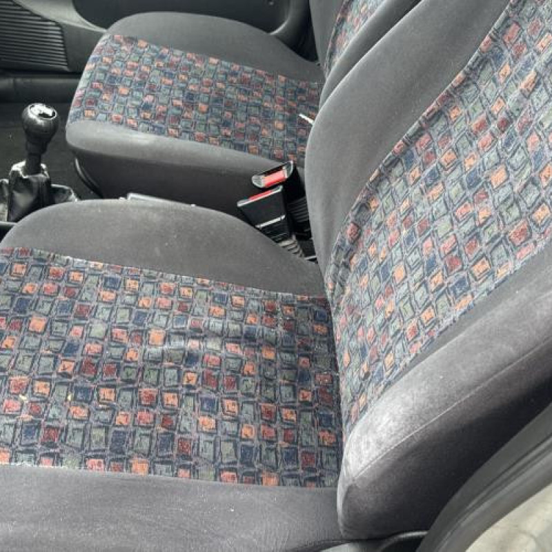 Malle/Hayon arriere OPEL CORSA B Photo n°15