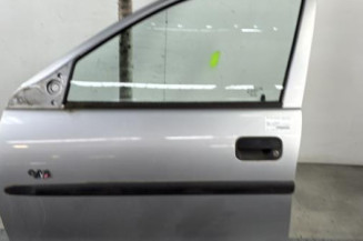 Porte avant gauche OPEL CORSA B Photo n°1