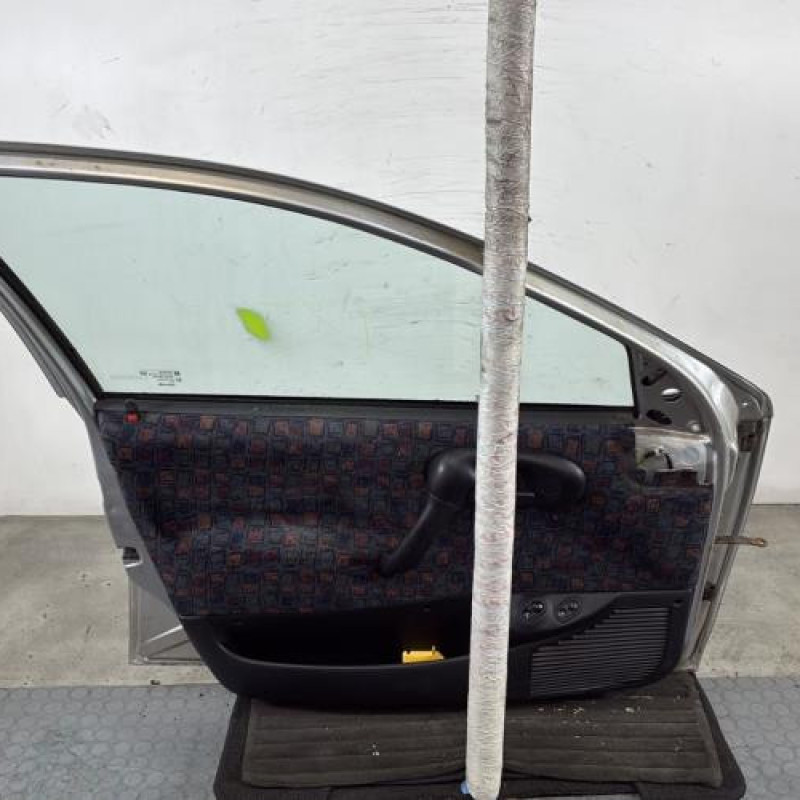 Porte avant gauche OPEL CORSA B Photo n°6