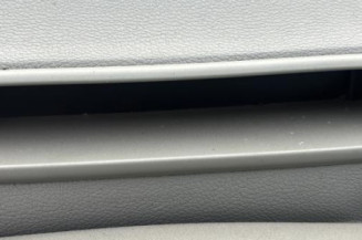 Attache ceinture arriere droit RENAULT TWINGO 1