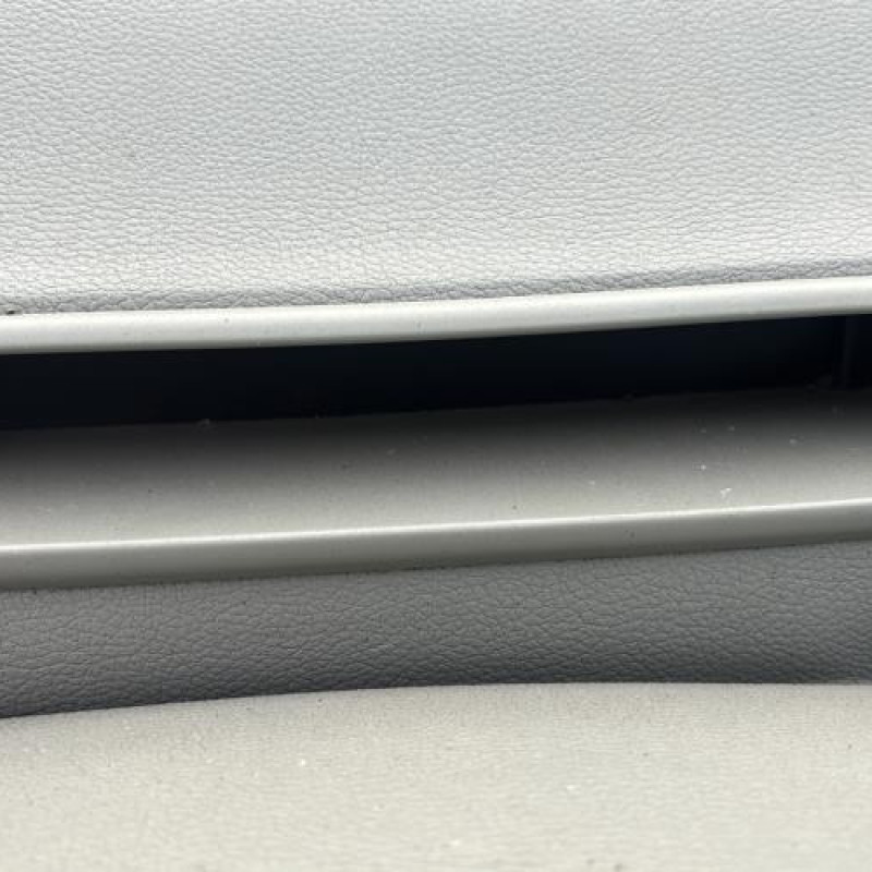 Attache ceinture arriere gauche RENAULT TWINGO 1 Photo n°19