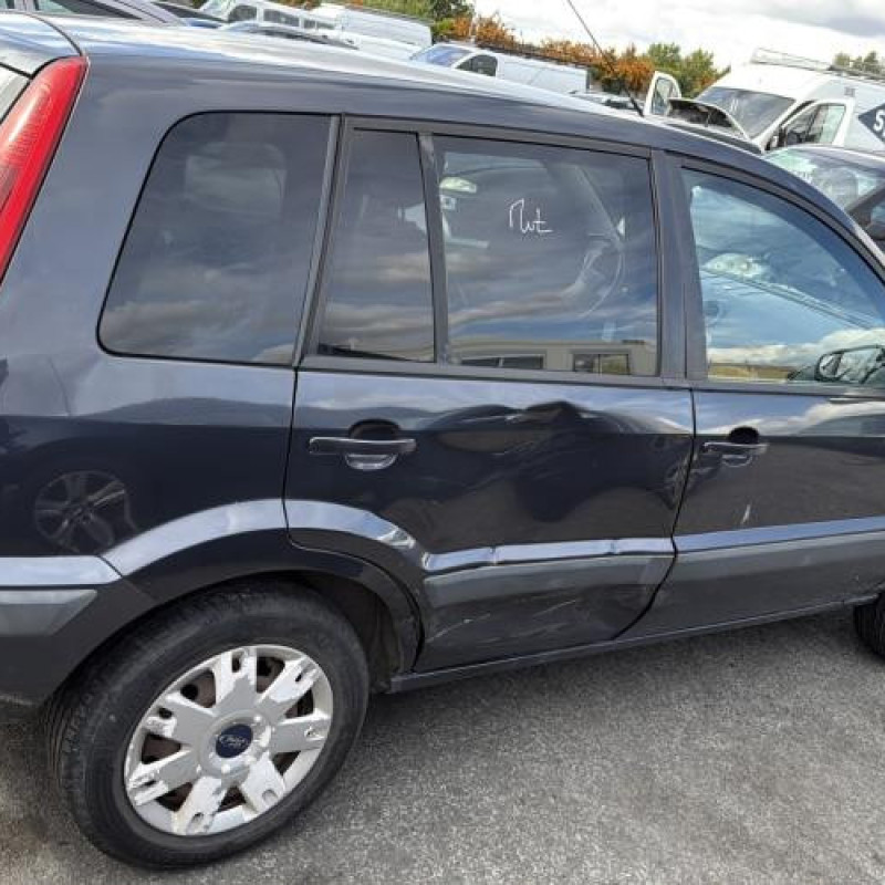 Vase de lave glace FORD FUSION Photo n°11