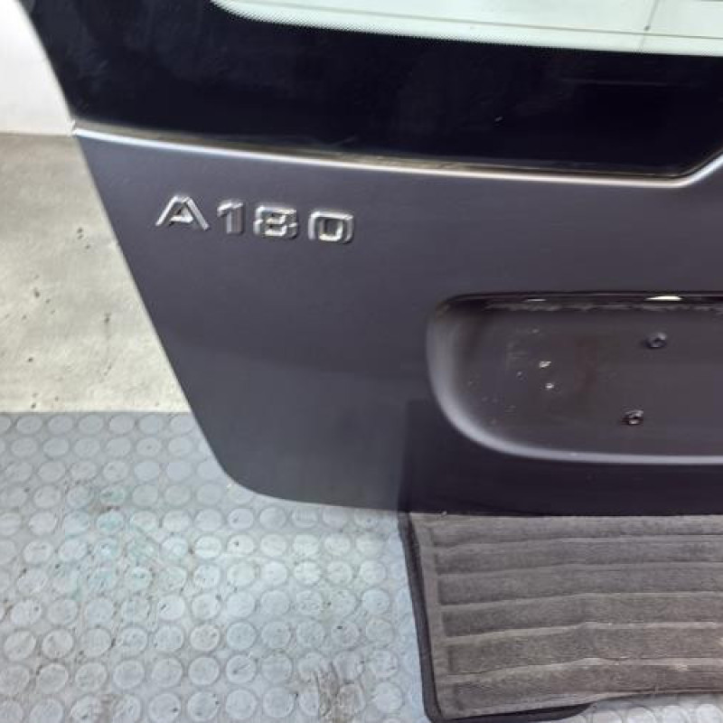 Malle/Hayon arriere MERCEDES CLASSE A 169 Photo n°6