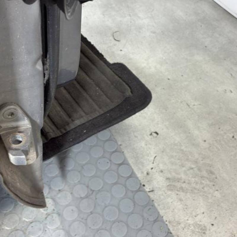 Porte avant droit MERCEDES CLASSE A 169 Photo n°3