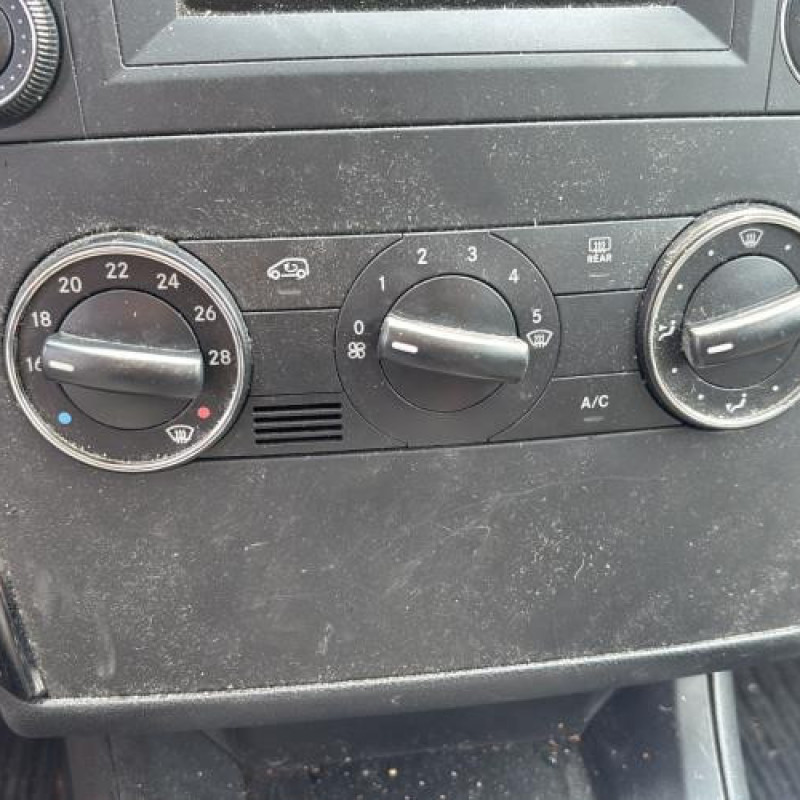 Porte avant droit MERCEDES CLASSE A 169 Photo n°20