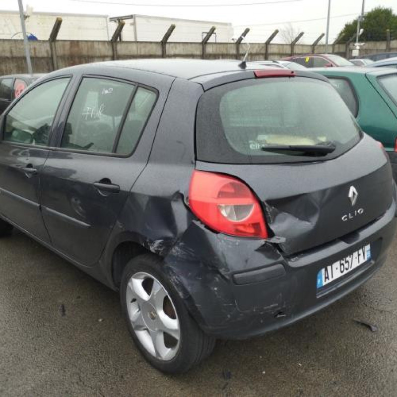 Bras essuie glace arriere RENAULT CLIO 3 Photo n°8