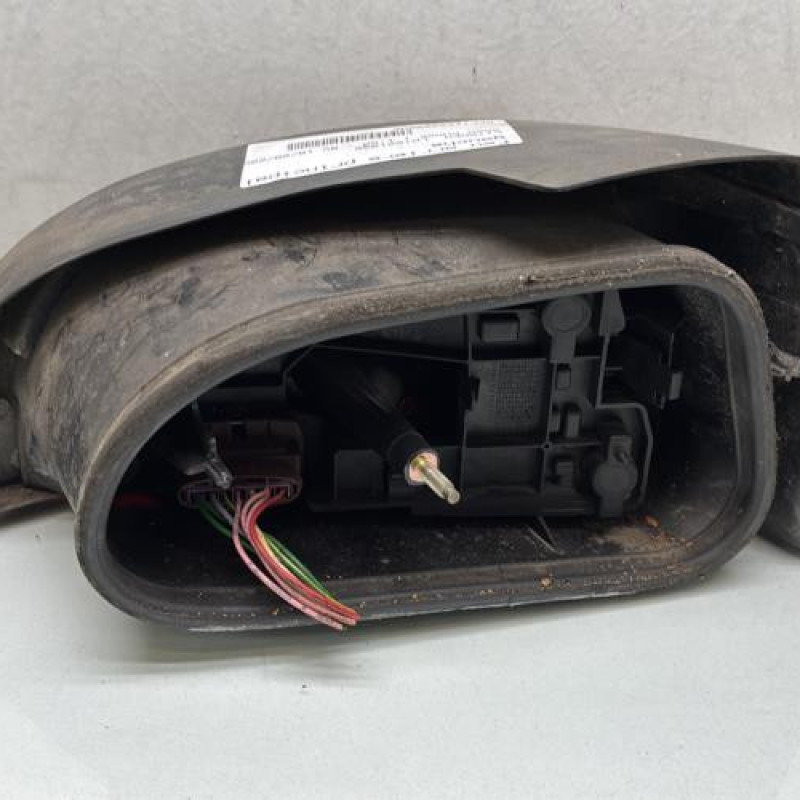 Feu arriere principal gauche (feux) CITROEN SAXO Photo n°2