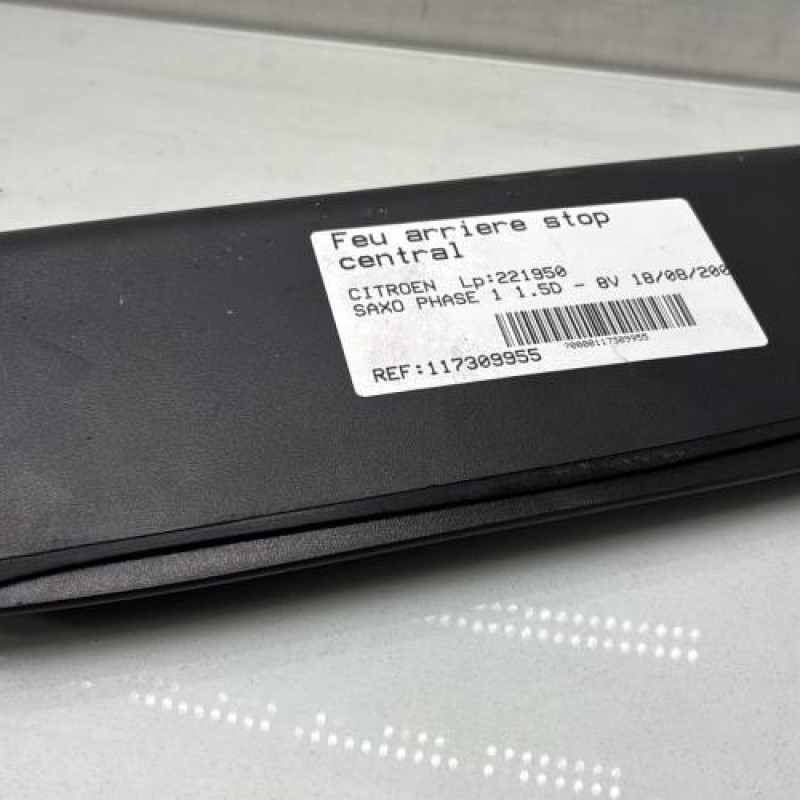 Feu arriere stop central CITROEN SAXO Photo n°3