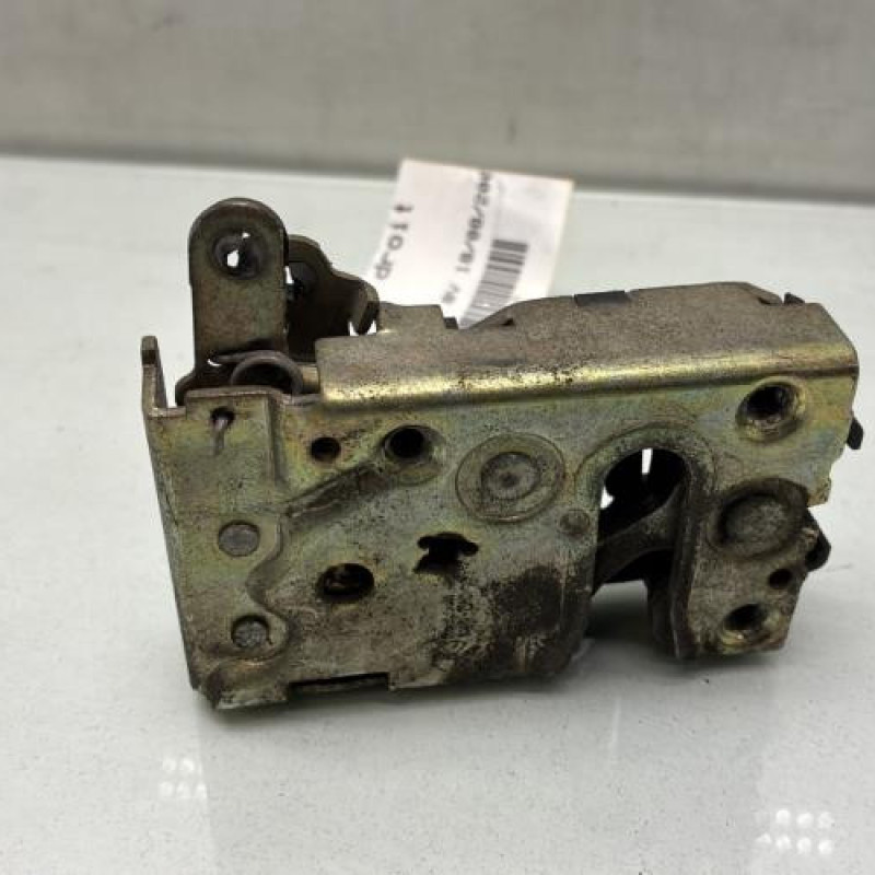 Serrure avant droit CITROEN SAXO Photo n°1