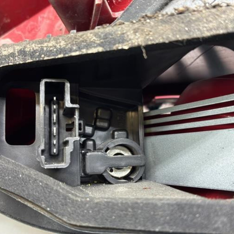 Feu arriere principal gauche (feux) PEUGEOT 207 Photo n°4