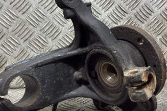 Pivot de moyeu avant droit PEUGEOT 208 1
