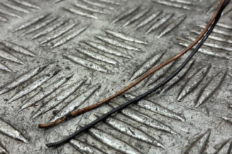 Pivot de moyeu avant gauche PEUGEOT 208 1