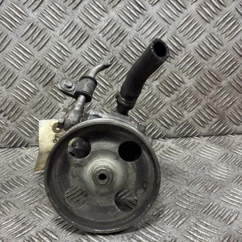 Pompe de direction PEUGEOT 407 Photo n°3