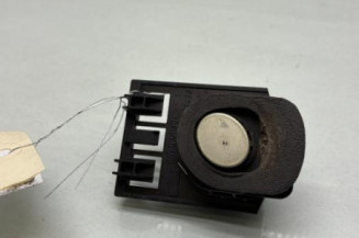 Bouton de coffre PEUGEOT 407 Photo n°1